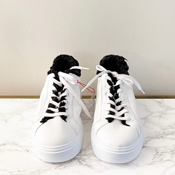 Schutz Kristin White/ Black Sherpa Lined Sneakers Size 10 NWT - Picture 5 of 8